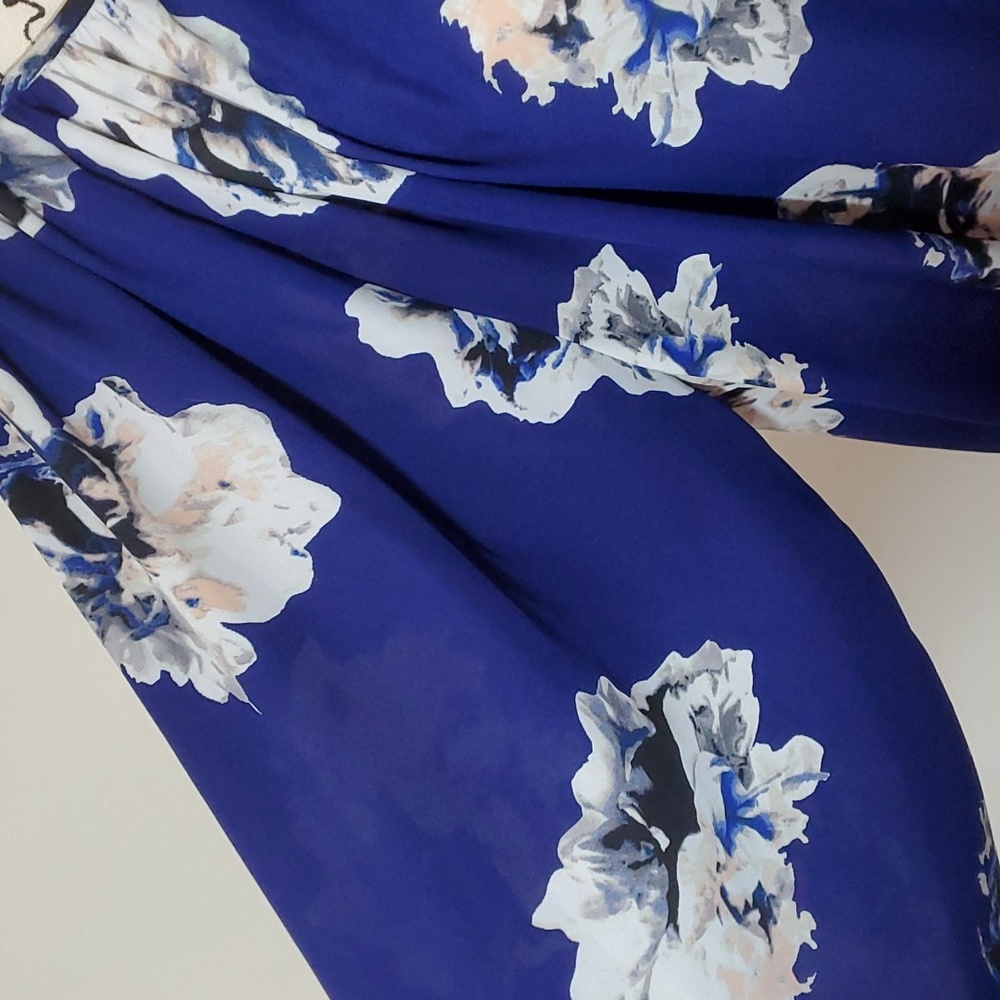 Vince Camuto purple floral bouse - Picture 3 of 8